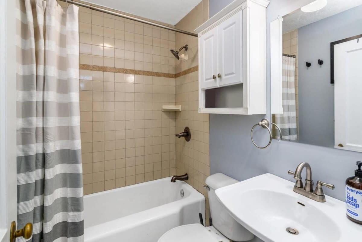 New River Gorge Cottage W Hot Tub, Fire Pit, Grill Oak Hill Eksteriør billede
